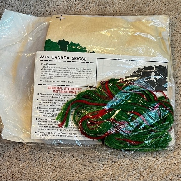 NEW 1988 Creative Circle Embroidery Kit 2346 Canada Goose 13”x13” Sealed Package - Picture 4 of 6